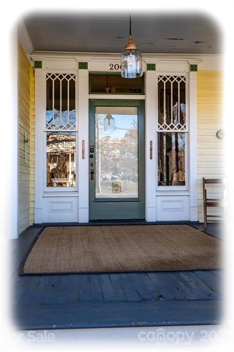 206 3rd Ave NE, Hickory, NC 28601 photo 4