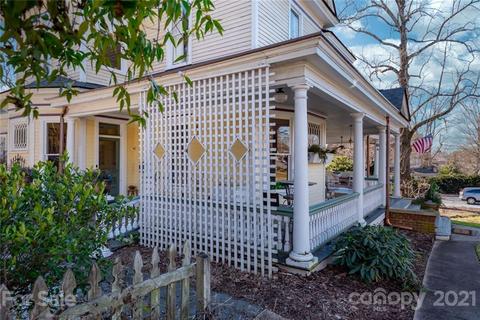 206 3rd Ave NE, Hickory, NC 28601 photo 3