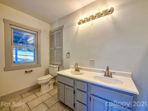 2524 Old Clyde Rd, Clyde, NC 28721 photo 24