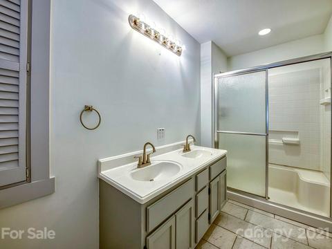 2524 Old Clyde Rd, Clyde, NC 28721 photo 25