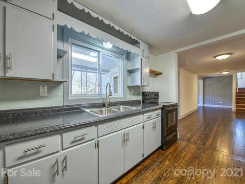 2524 Old Clyde Rd, Clyde, NC 28721 photo 17