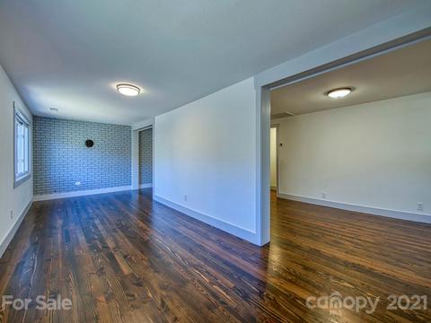 2524 Old Clyde Rd, Clyde, NC 28721 photo 10
