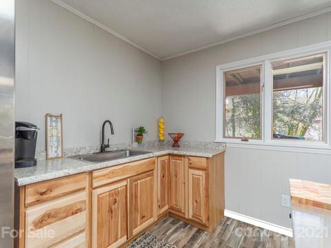 105 Maple Leaf Ln, Clyde, NC 28721 photo 21
