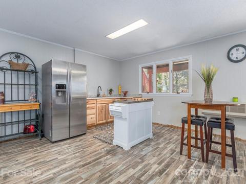 105 Maple Leaf Ln, Clyde, NC 28721 photo 20