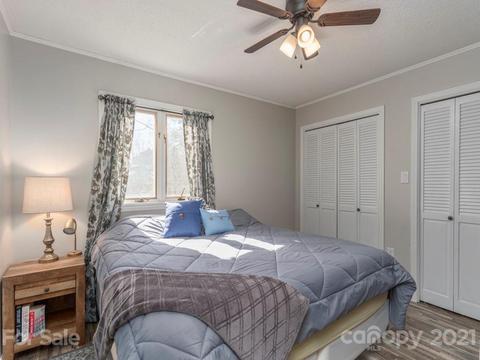 105 Maple Leaf Ln, Clyde, NC 28721 photo 23