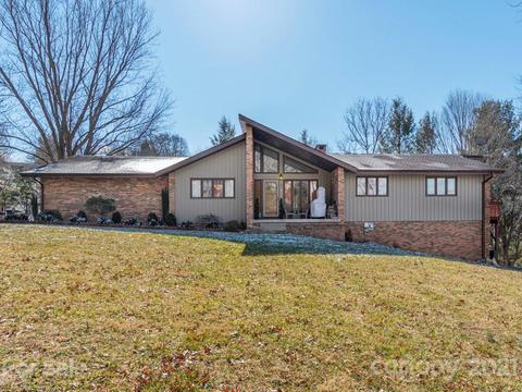 105 Maple Leaf Ln, Clyde, NC 28721 photo 1