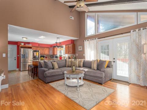 105 Maple Leaf Ln, Clyde, NC 28721 photo 8