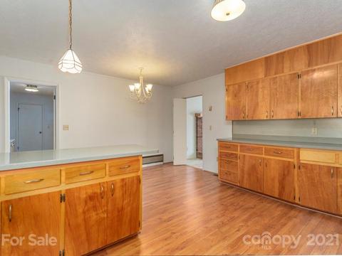 89 Pebblebrook St, Clyde, NC 28721 photo 7