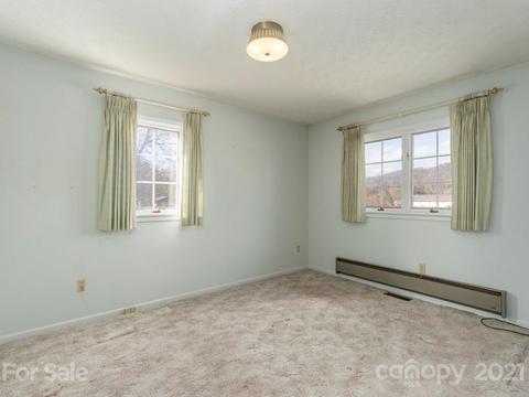 89 Pebblebrook St, Clyde, NC 28721 photo 11