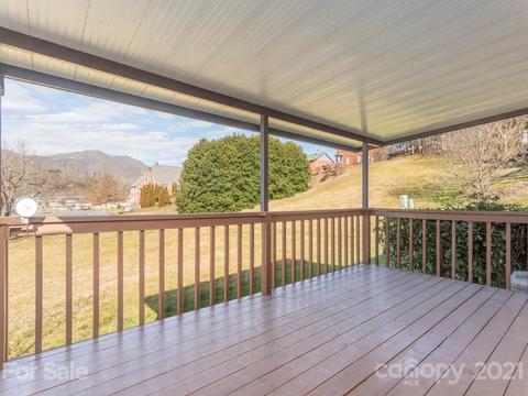 89 Pebblebrook St, Clyde, NC 28721 photo 13