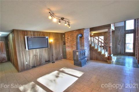 151 Oak Hill Ln, Clyde, NC 28721 photo 30
