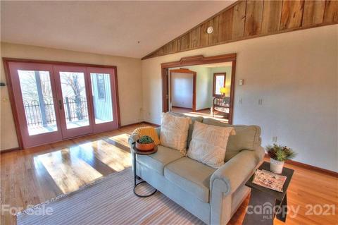 151 Oak Hill Ln, Clyde, NC 28721 photo 17