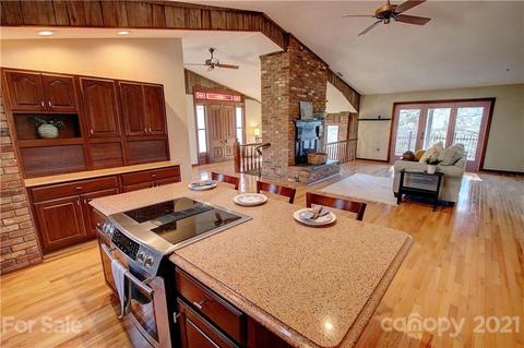 151 Oak Hill Ln, Clyde, NC 28721 photo 9