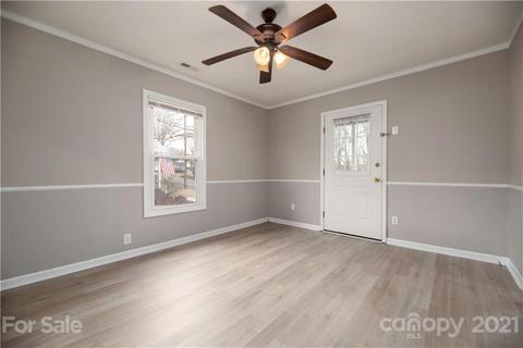 1024 E 10th St, Kannapolis, NC 28083 photo 4