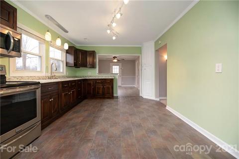 1024 E 10th St, Kannapolis, NC 28083 photo 2