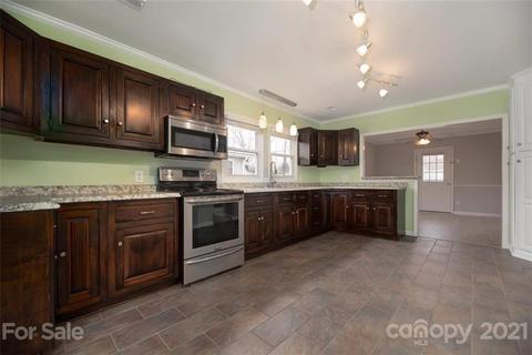 1024 E 10th St, Kannapolis, NC 28083 photo 1