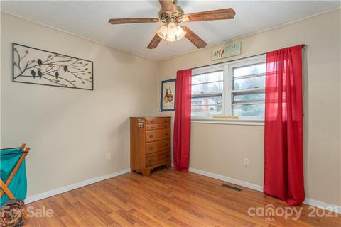 82 Mockingbird Ln, Clyde, NC 28721 photo 10
