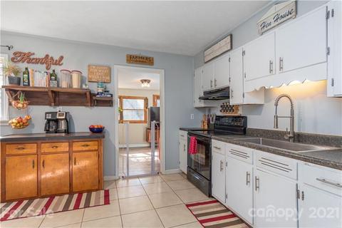 82 Mockingbird Ln, Clyde, NC 28721 photo 5