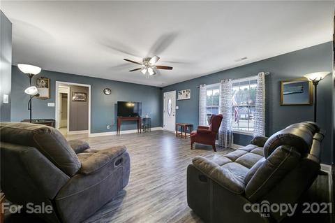 3197 Silver Fox Cir, Lancaster, SC 29720 photo 4
