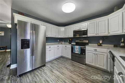 3197 Silver Fox Cir, Lancaster, SC 29720 photo 7