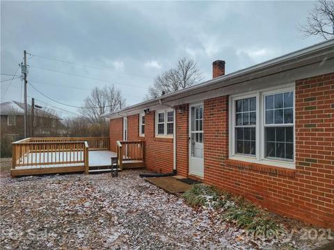 458 Bailey St, Mars Hill, NC 28754 photo 3