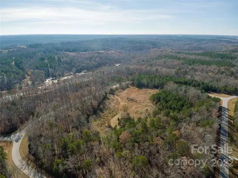 430 Terrapin Pointe 65 Rd #65, Hodges, SC 29653