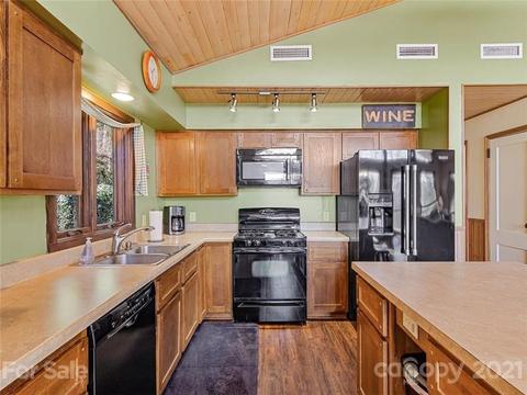 49 Weeping Cherry Forest Rd, Fairview, NC 28730 photo 13