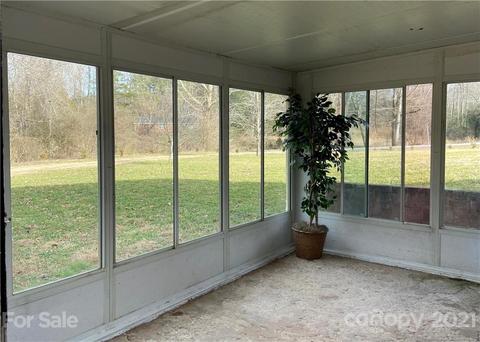 2030 Wall St, Morganton, NC 28655 photo 12