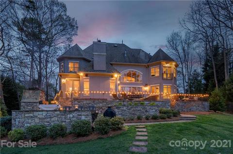 20333 Havenview Dr, Cornelius, NC 28031 photo 2