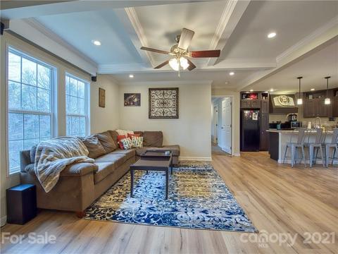 126 Shawfield Rdg, Sylva, NC 28779 photo 2