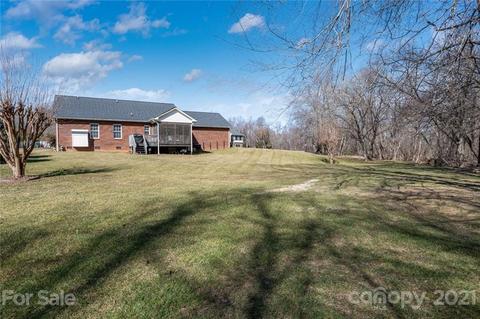 506 Willowbrook Dr, Morganton, NC 28655 photo 8
