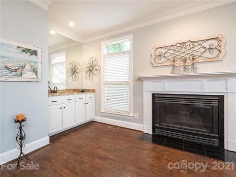 701 Eagle Point Ct, Matthews, NC 28104 photo 3