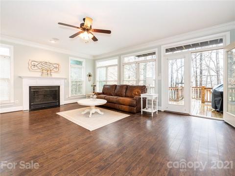 701 Eagle Point Ct, Matthews, NC 28104 photo 2