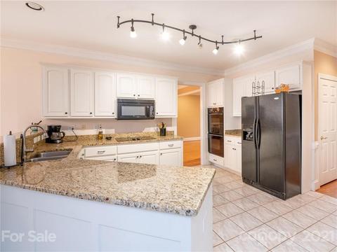 701 Eagle Point Ct, Matthews, NC 28104 photo 6