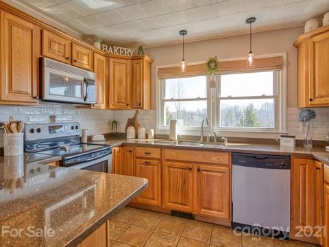 424 Phillipsville Loop, Canton, NC 28716 photo 15