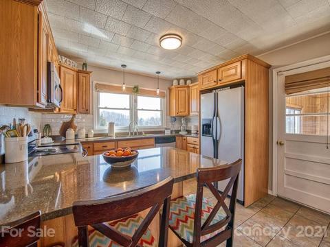 424 Phillipsville Loop, Canton, NC 28716 photo 14