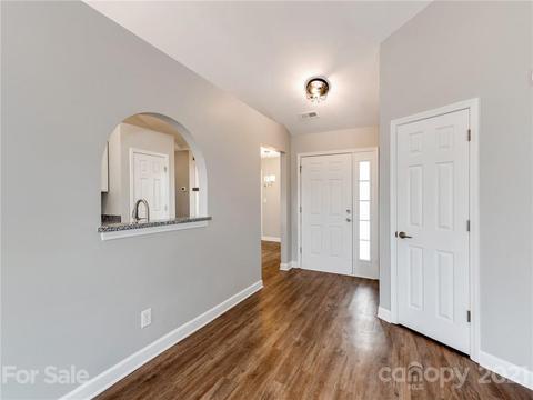11308 Pointer Ridge Dr, Charlotte, NC 28214 photo 4