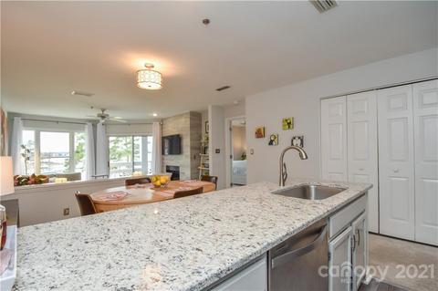 17915 Kings Point Dr #E, Cornelius, NC 28031 photo 6