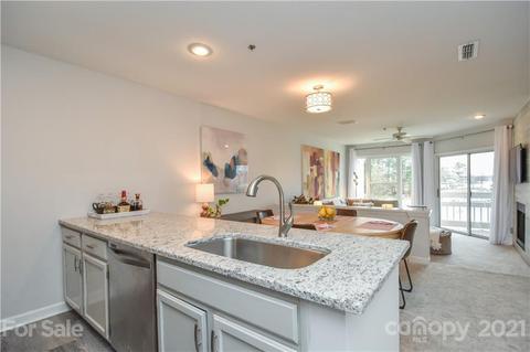 17915 Kings Point Dr #E, Cornelius, NC 28031 photo 5