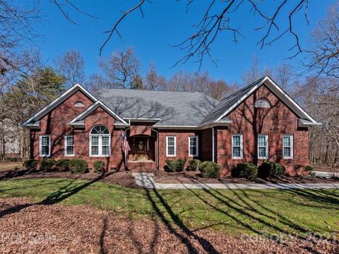 12018 Forest Home Dr, Fort Mill, SC 29708 photo 1