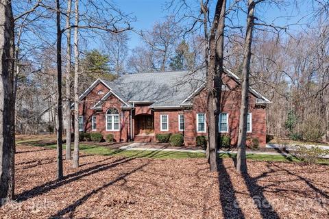 12018 Forest Home Dr, Fort Mill, SC 29708 photo 2