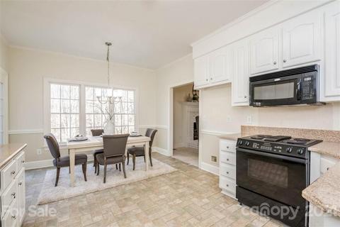 12018 Forest Home Dr, Fort Mill, SC 29708 photo 9
