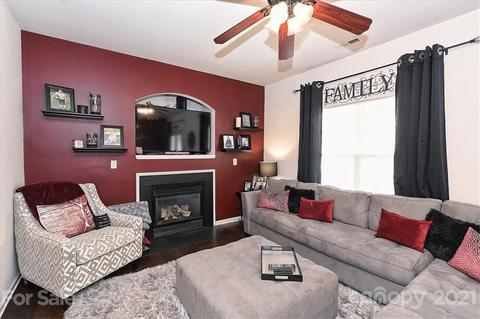 9038 Glenashley Dr, Cornelius, NC 28031 photo 6