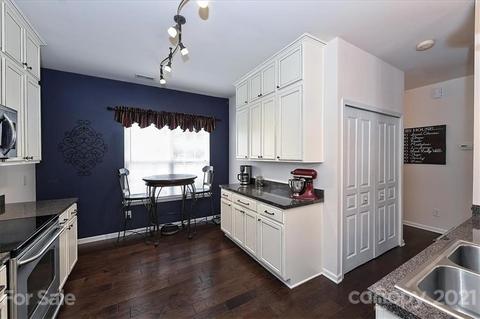 9038 Glenashley Dr, Cornelius, NC 28031 photo 3