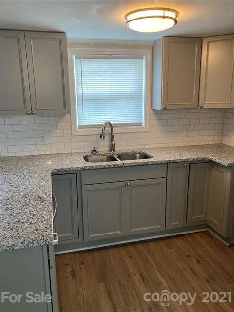 619 Smith St, Kannapolis, NC 28083 photo 3