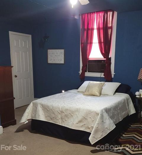 330 E Oak St, Marion, NC 28752 photo 14
