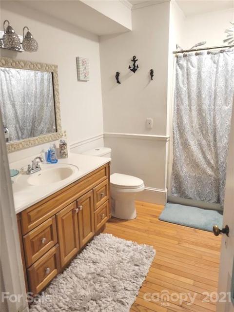 330 E Oak St, Marion, NC 28752 photo 13