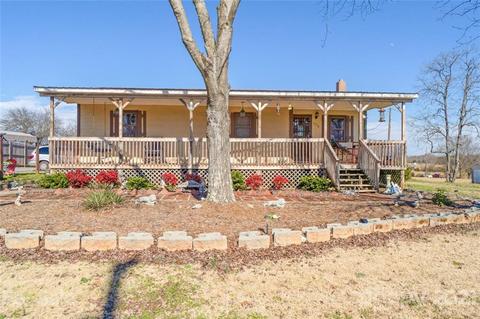5758 Birch St, Conover, NC 28613 photo 2