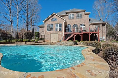 11663 Hidden Forest Ln, Davidson, NC 28036 photo 1