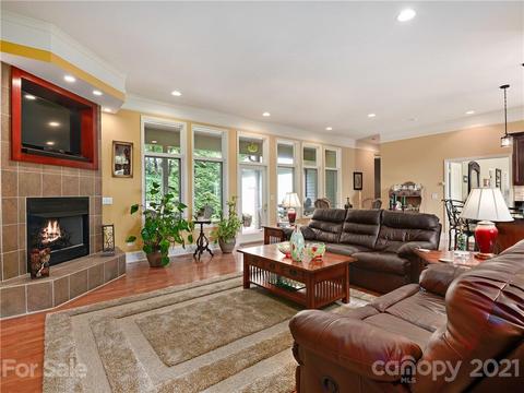 41 Graylyn Dr, Fairview, NC 28730 photo 6